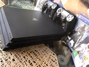 Ps4 Pro, 2 Pads,