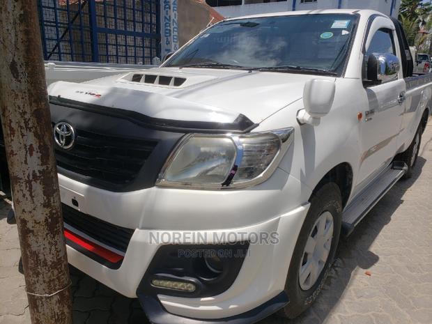 Toyota Hilux 2015 White - thumbnail 6