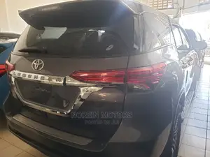 Toyota Fortuner 2016 Gray