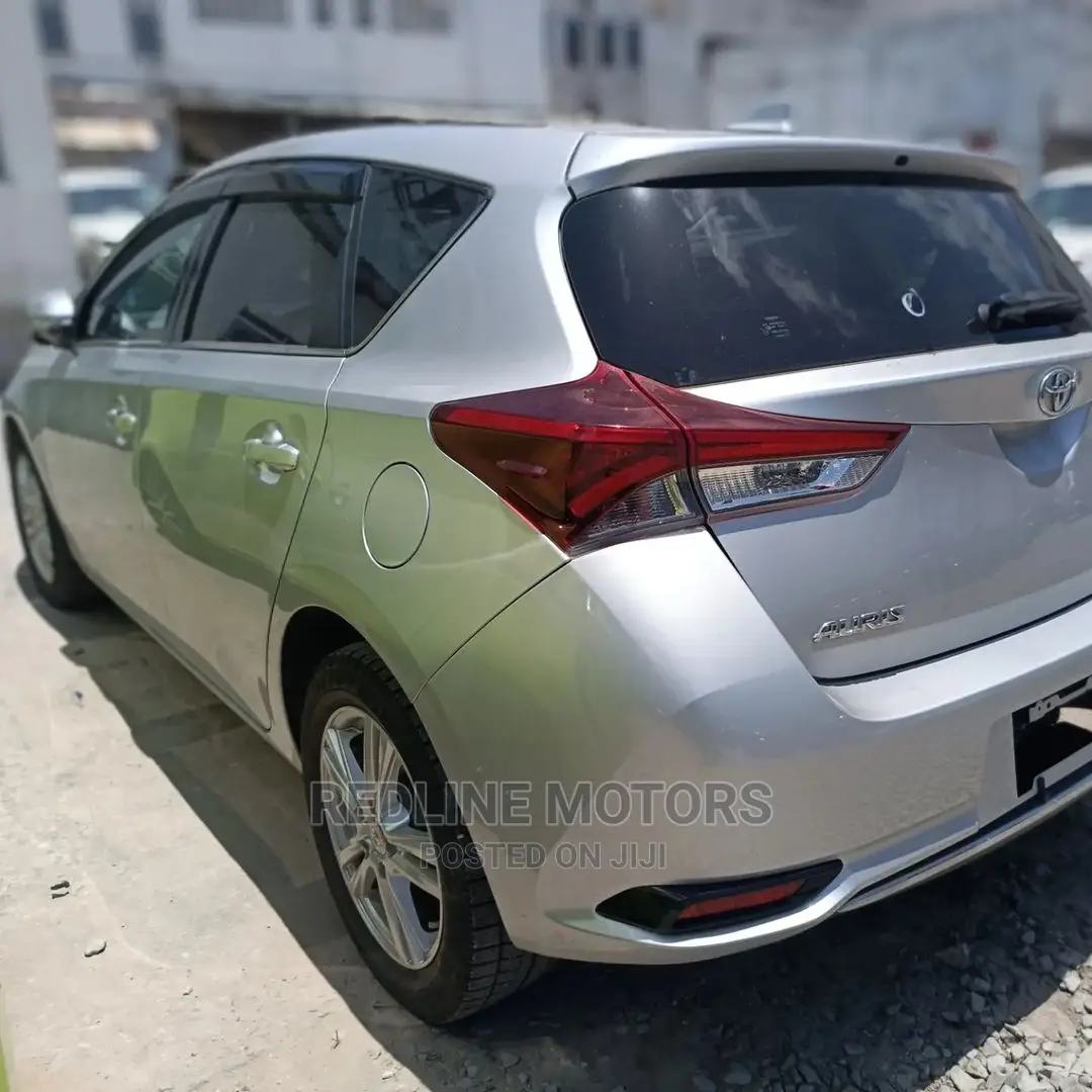 Toyota Auris 2016 Silver