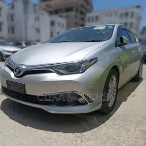 Toyota Auris 2016 Silver