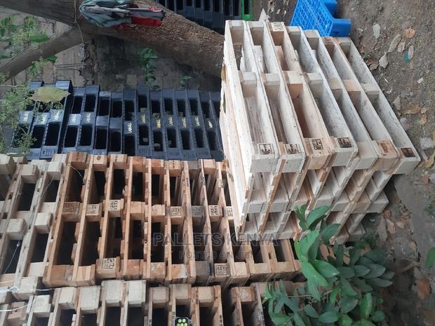 Wooden Plastic Pallets - thumbnail 11