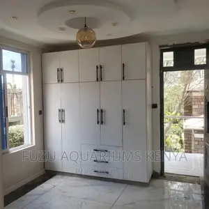 Kichen Cabinets and Closets