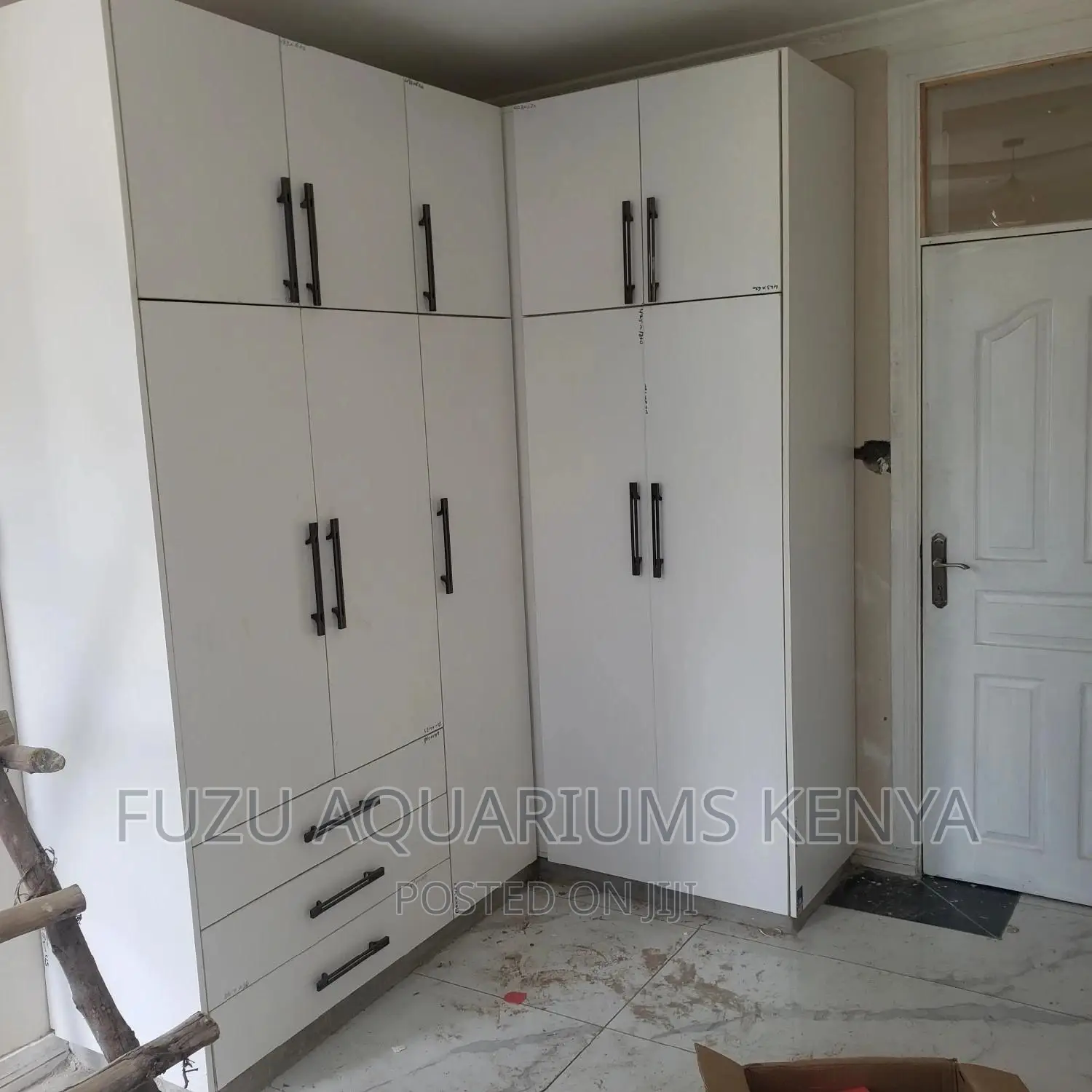 Kichen Cabinets and Closets