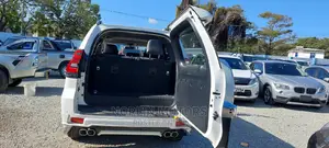Toyota Land Cruiser Prado 2016 White