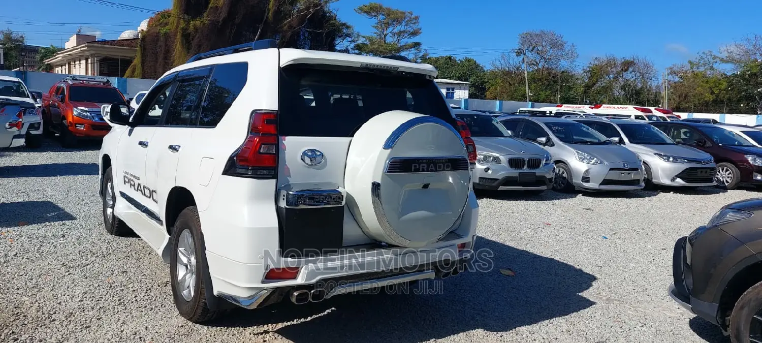 Toyota Land Cruiser Prado 2016 White