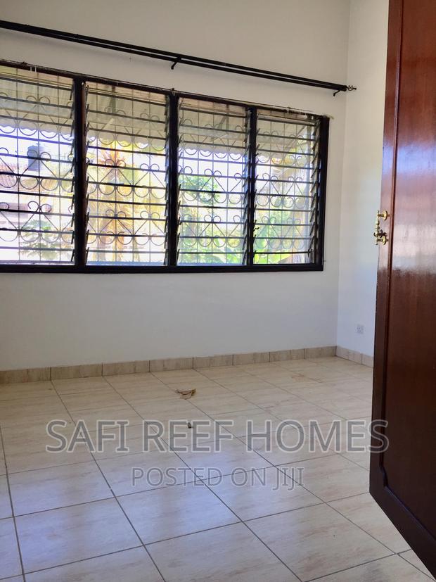 4bdrm Villa in Nyali for sale - thumbnail 8