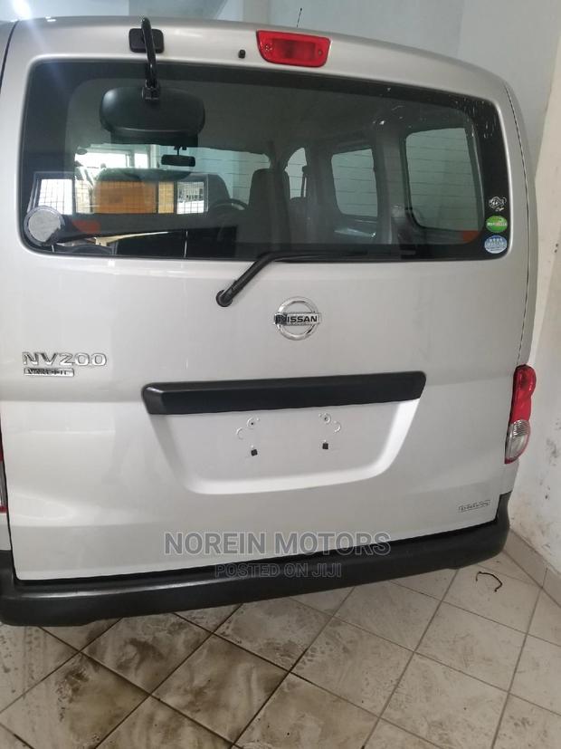 Nissan NV200 2015 Grey - thumbnail 3
