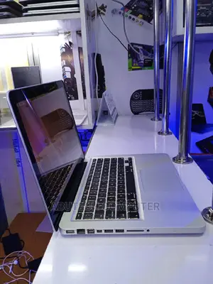 Laptop Apple MacBook 2012 4GB Intel Core I5 HDD 500GB