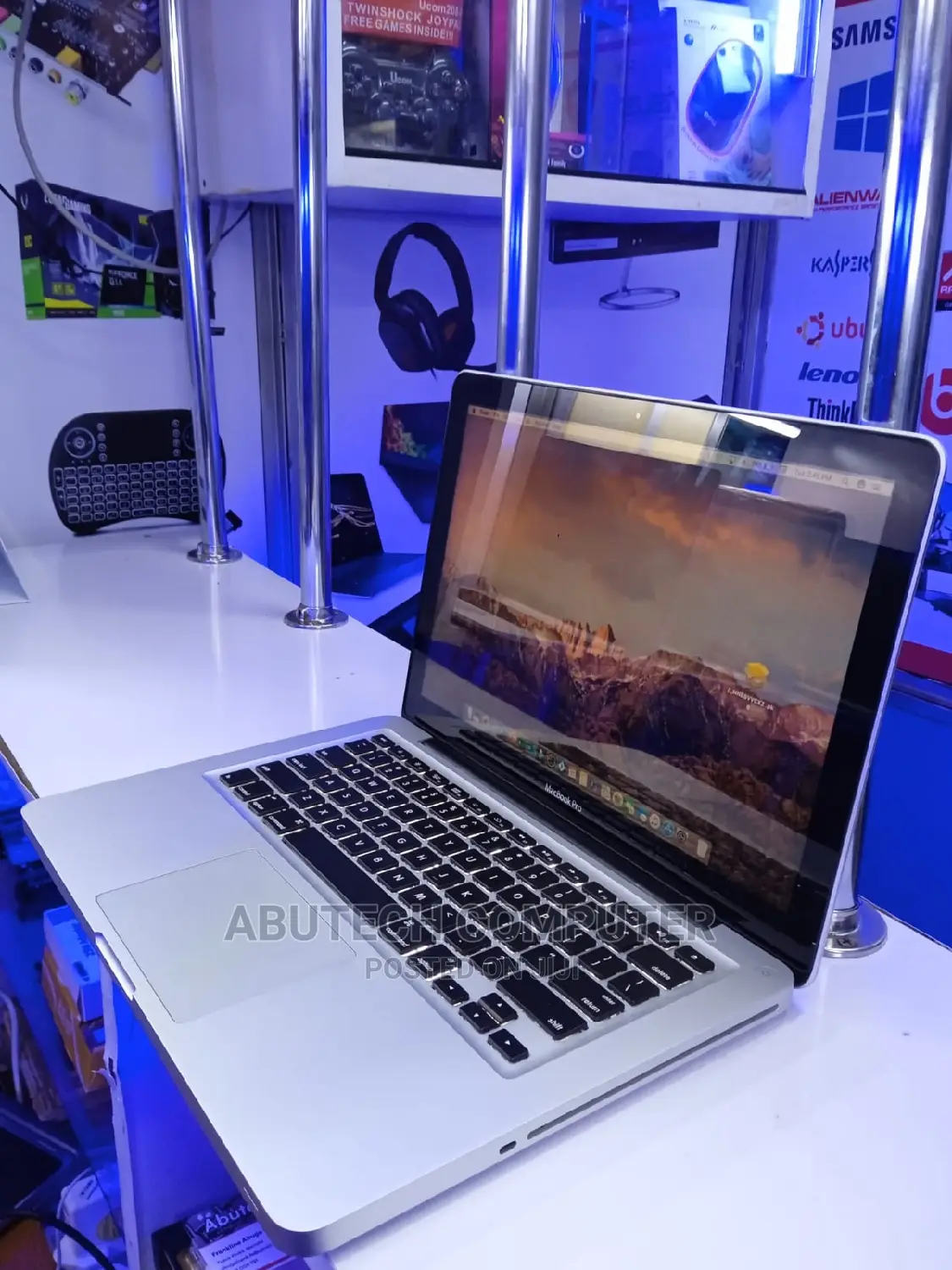 Laptop Apple MacBook 2012 4GB Intel Core I5 HDD 500GB