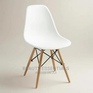 White Salon Seat - thumbnail 2