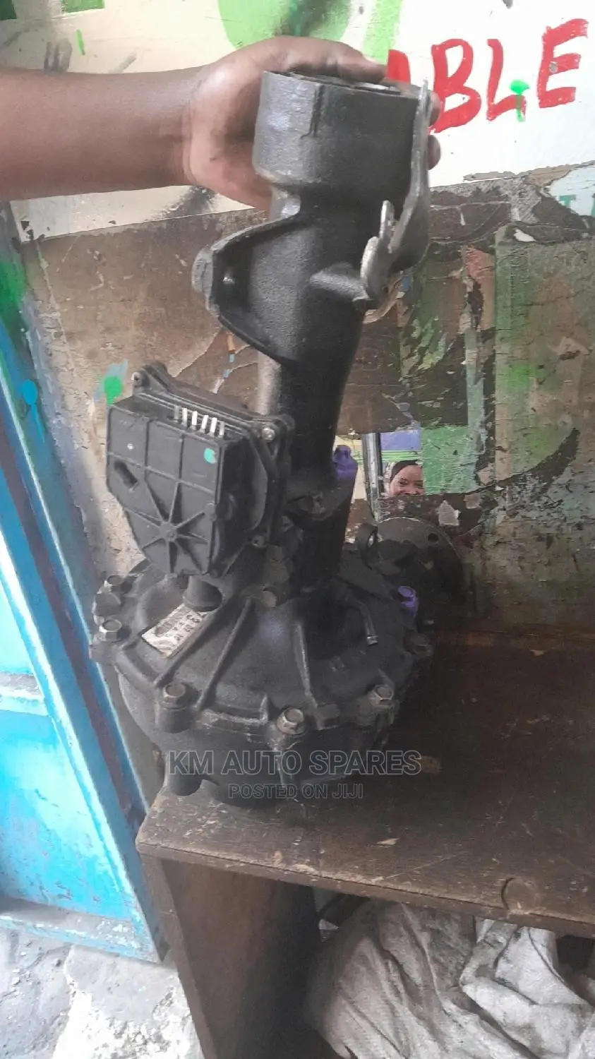 Toyota Hilux Vigo Front Differential (Diff).