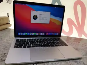 Laptop Apple MacBook 2017 16GB Intel Core I5 SSD 256GB