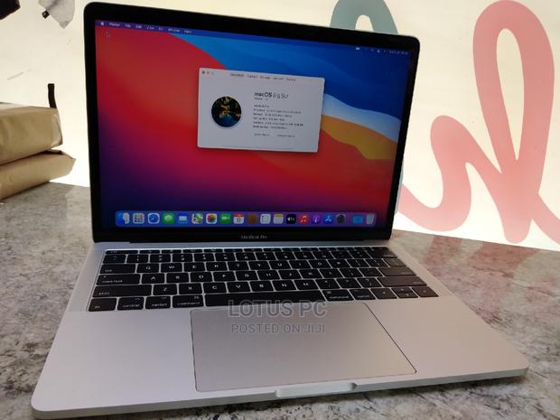Laptop Apple MacBook 2017 16GB Intel Core I5 SSD 256GB - main view
