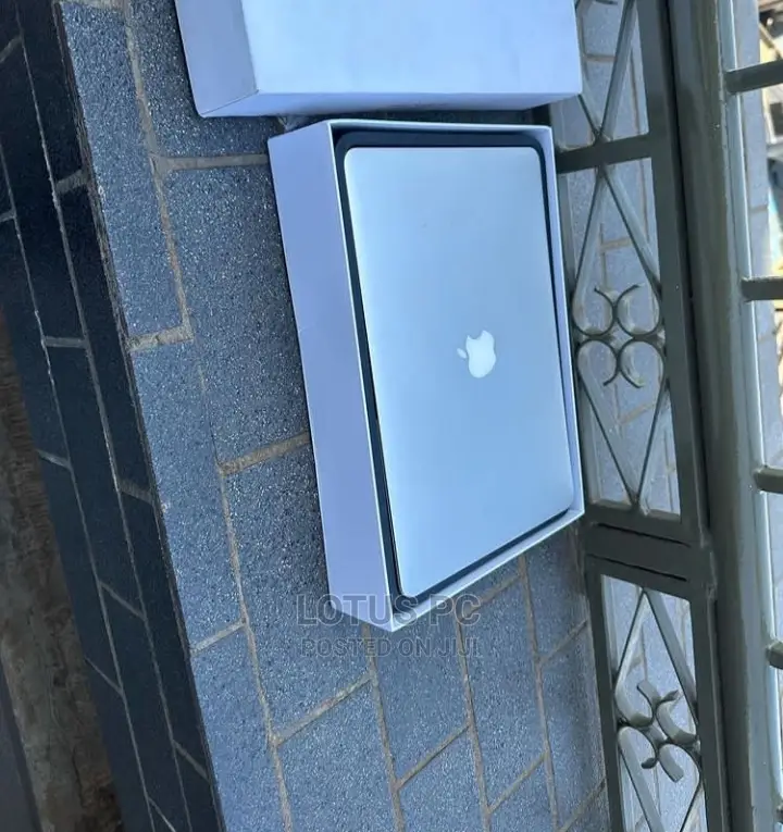 Laptop Apple MacBook Air 2017 8GB Intel Core I5 SSD 256GB