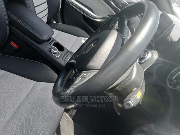 Mercedes-Benz A-Class 2016 Red - thumbnail 3