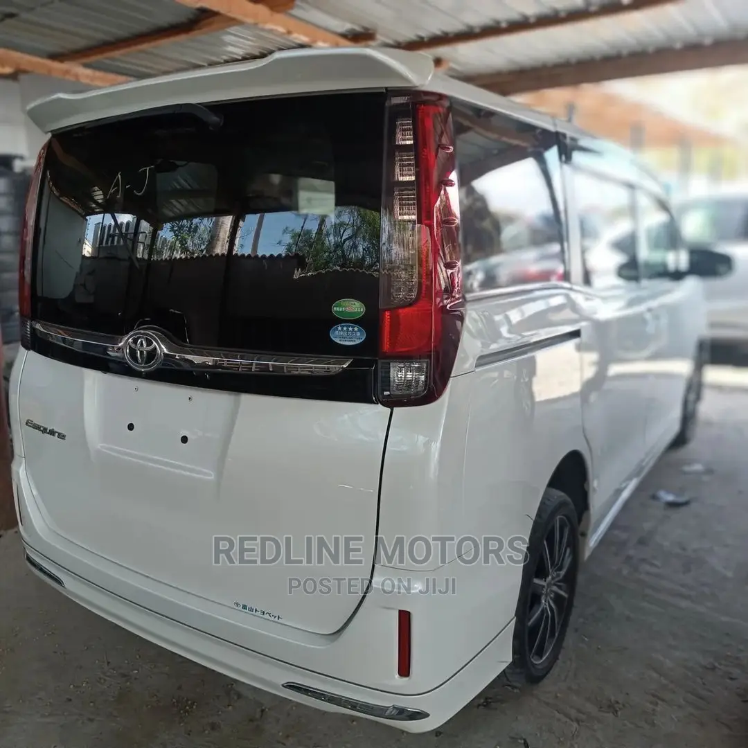 Toyota Esquire 2.0 AWD (7 Seater) 2016 Pearl