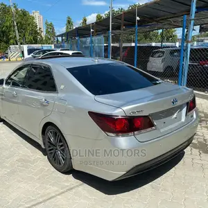 Toyota Crown 2016 Gray