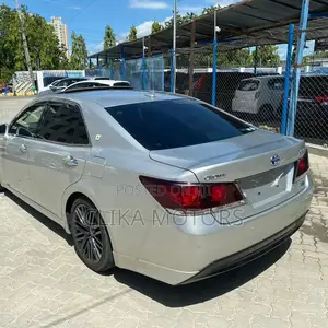 Toyota Crown 2016 Gray