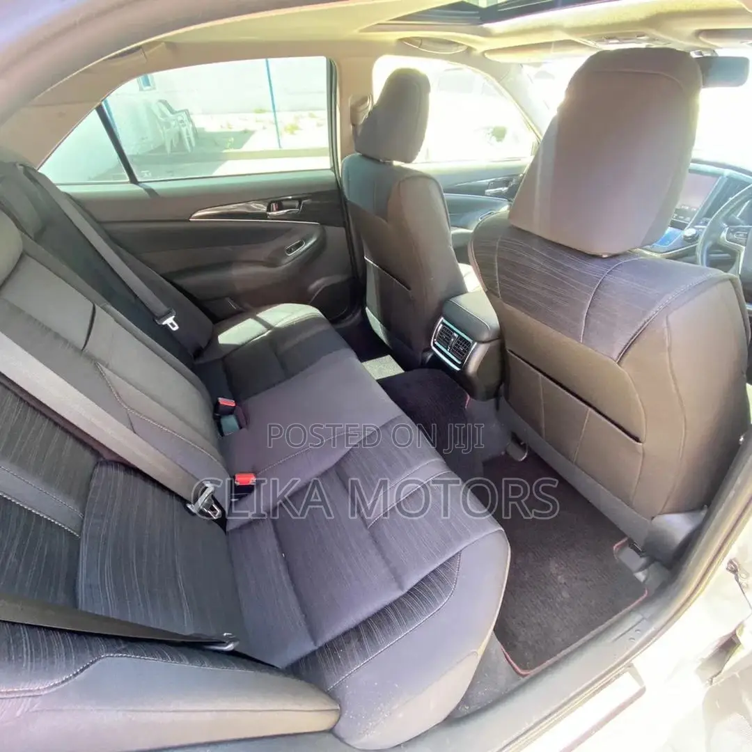 Toyota Crown 2016 Gray