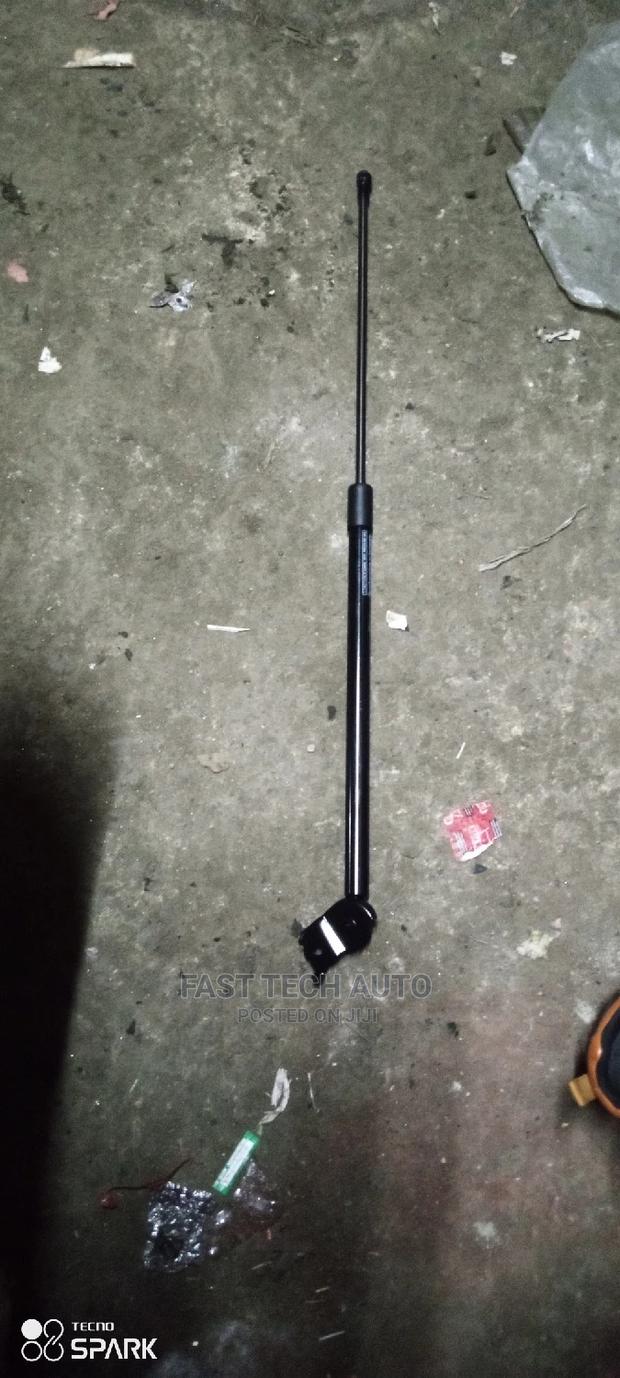 Subaru Impreza Boot Shock - main view