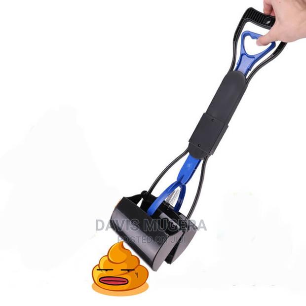 Spring Jaw Dog Poop Scooper, Blue