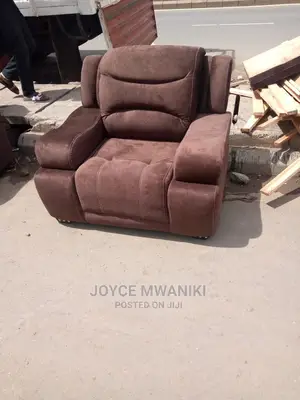 Single Semi Recliner