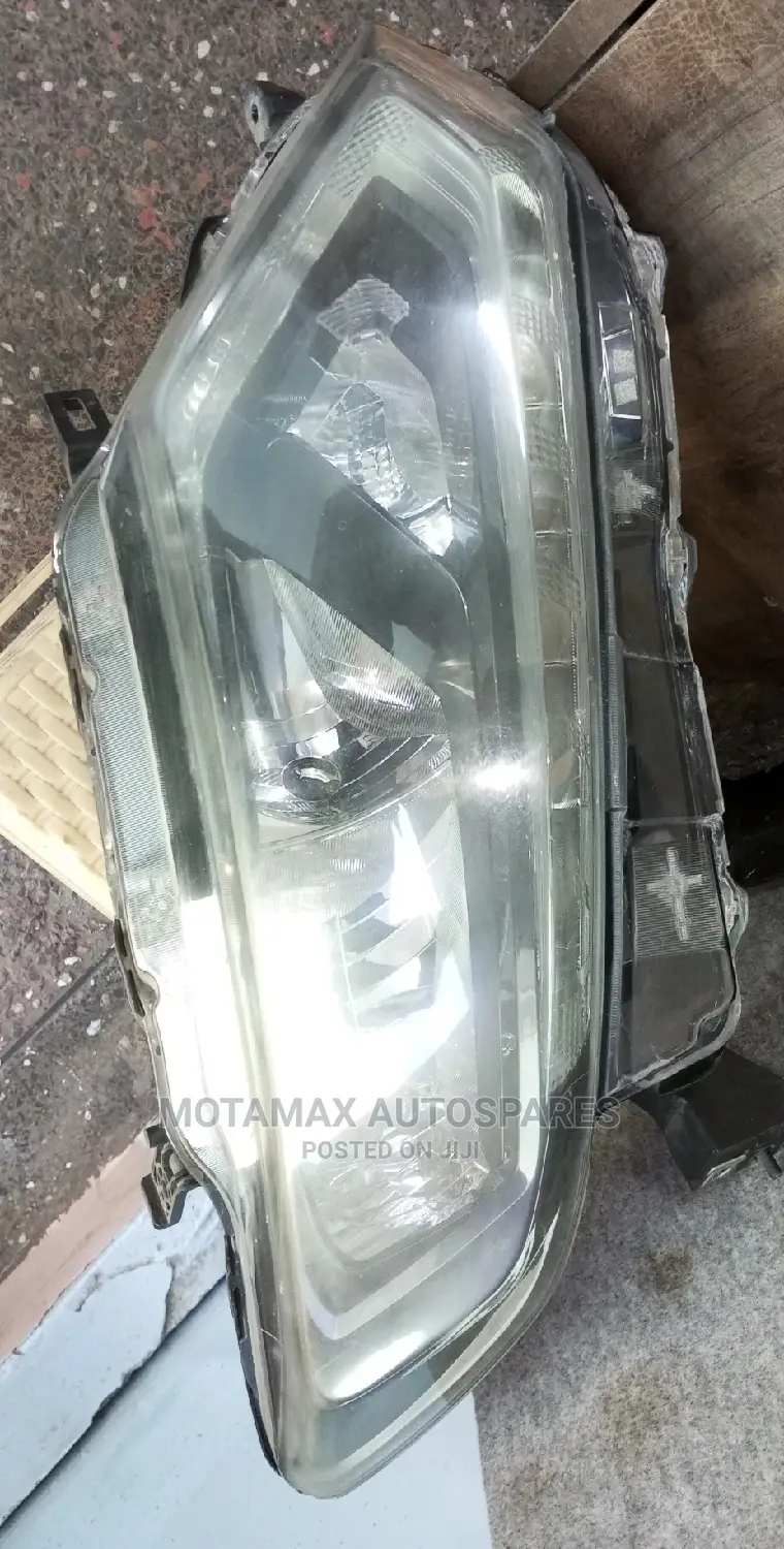 Nissan X-Trail Nt32 Headlight