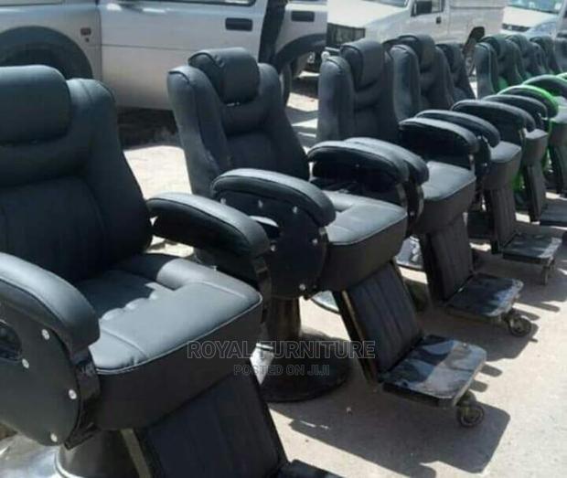 Kinyozi Executive Chair