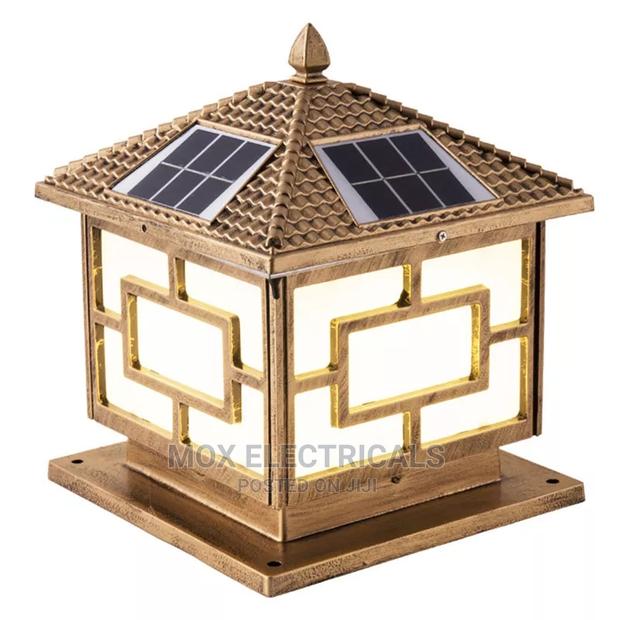 Elegant Design Solar-Powered Gatelights - thumbnail 2