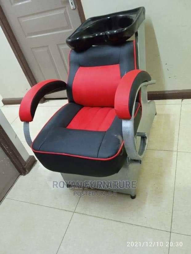 Executive Kinyozi Seats - main view