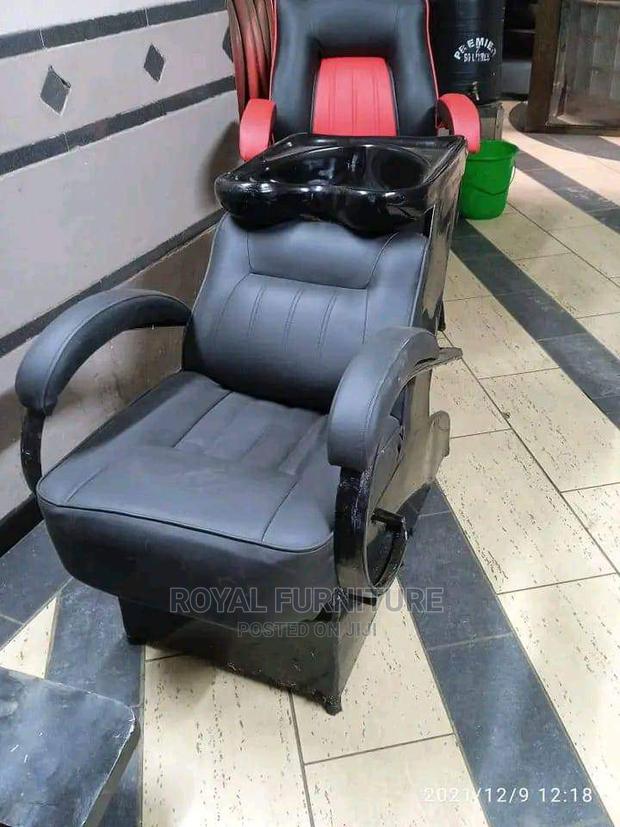 Executive Kinyozi Seats - thumbnail 2
