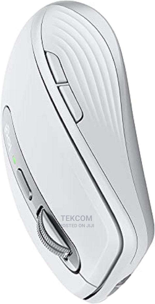 Logitech MX Anywhere 3 for Mac - Pale Grey - main view