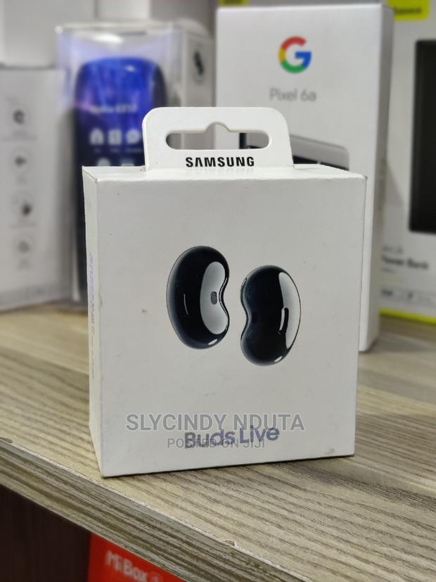 Samsung Buds Live - main view