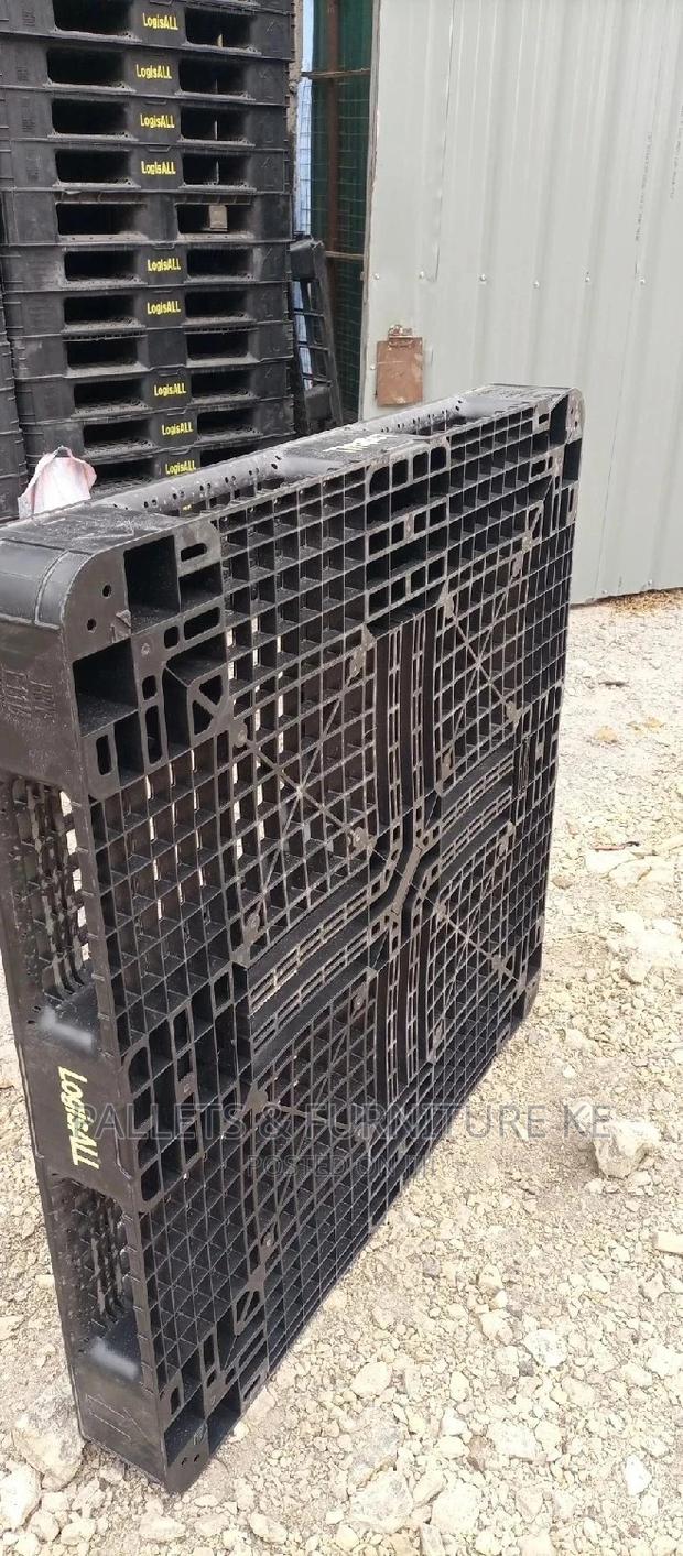 Logistical Plastic Pallets - thumbnail 4
