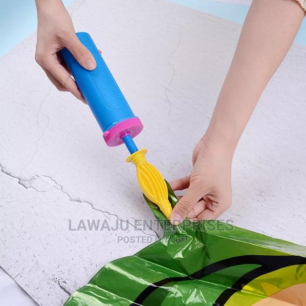 Manual Inflator Hand Pump - thumbnail 2