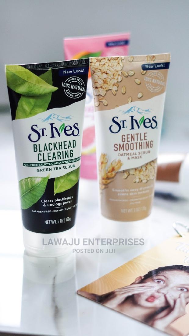 St. Ives Body Scrubs - thumbnail 3