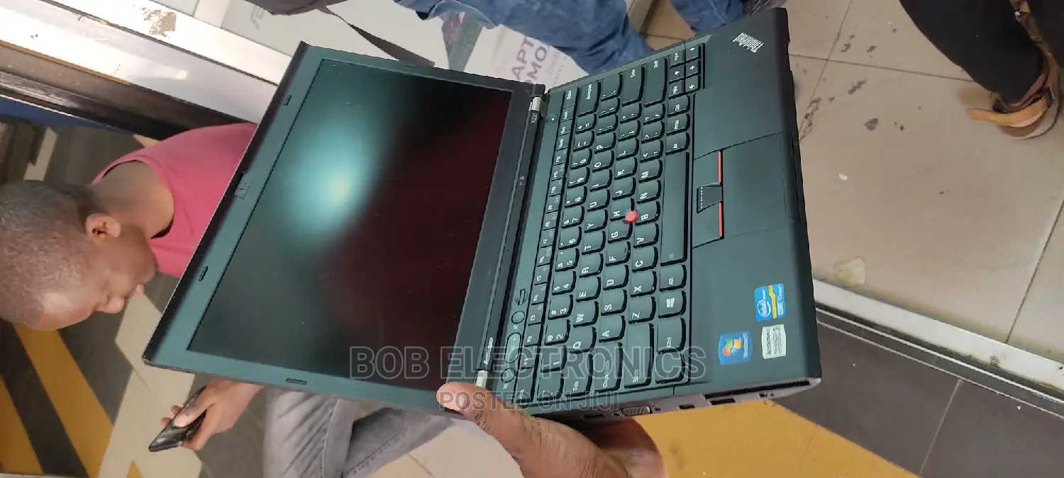 Laptop Lenovo ThinkPad X230 4GB Intel Core I5 HDD 500GB