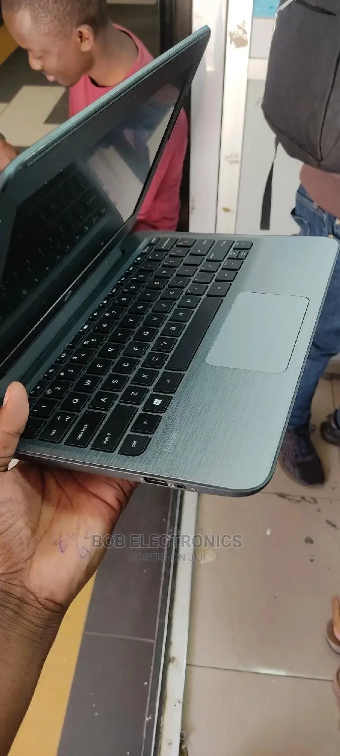 Laptop HP Stream 11 4GB Intel Celeron SSD 32GB