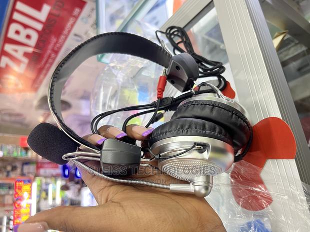Wired Headphones With Microphone - thumbnail 9