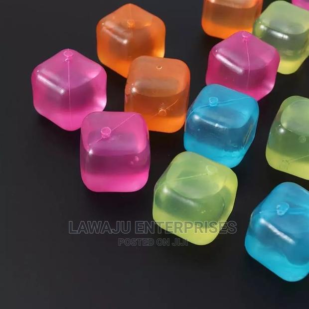20pc Pack Reusable Silicone Ice Cubes - thumbnail 3