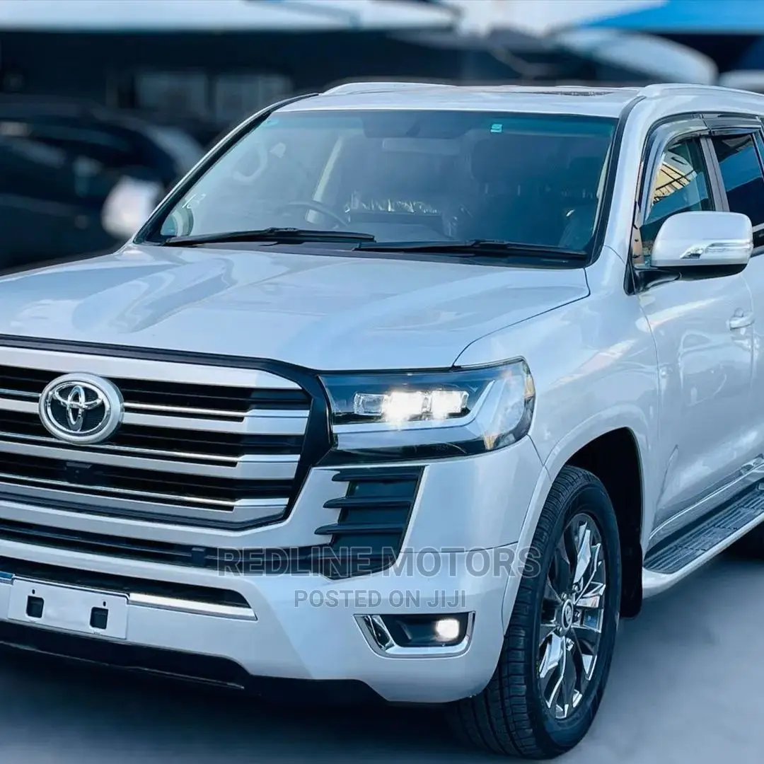 Toyota Land Cruiser Prado 2022 Silver
