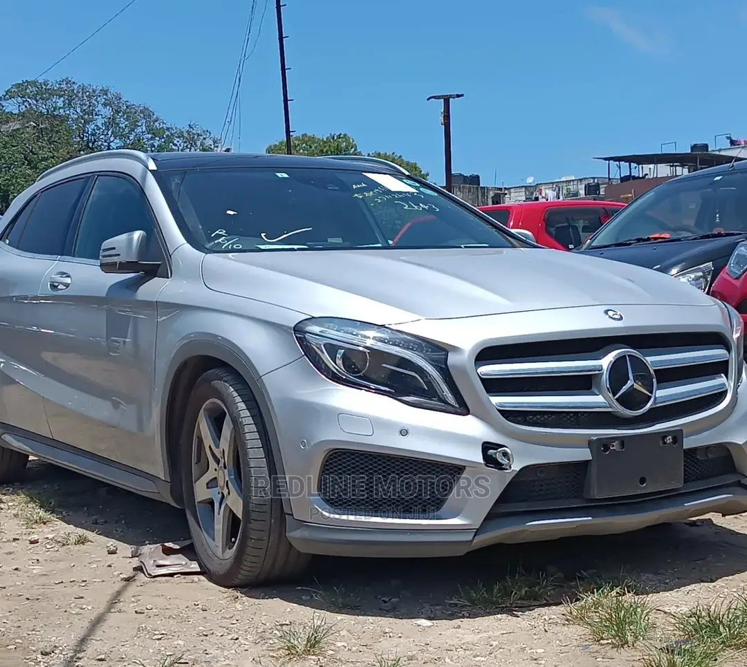 Mercedes-Benz GLA 250 2016 Silver