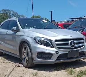 Mercedes-Benz GLA 250 2016 Silver