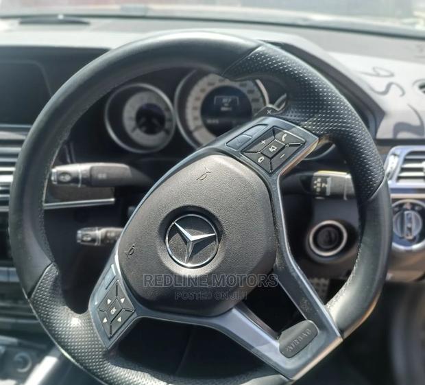 Mercedes-Benz E250 2016 Black - thumbnail 2