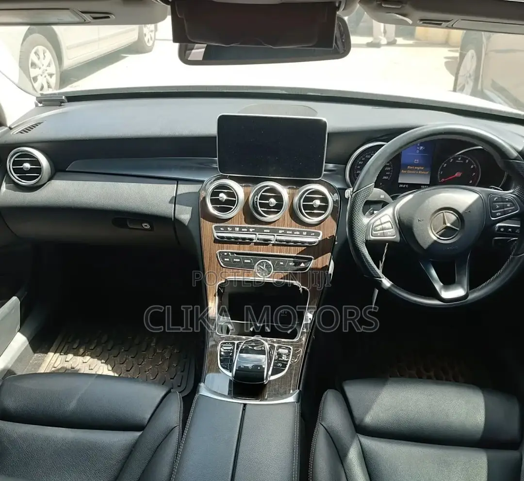Mercedes-Benz C200 2017 Pearl