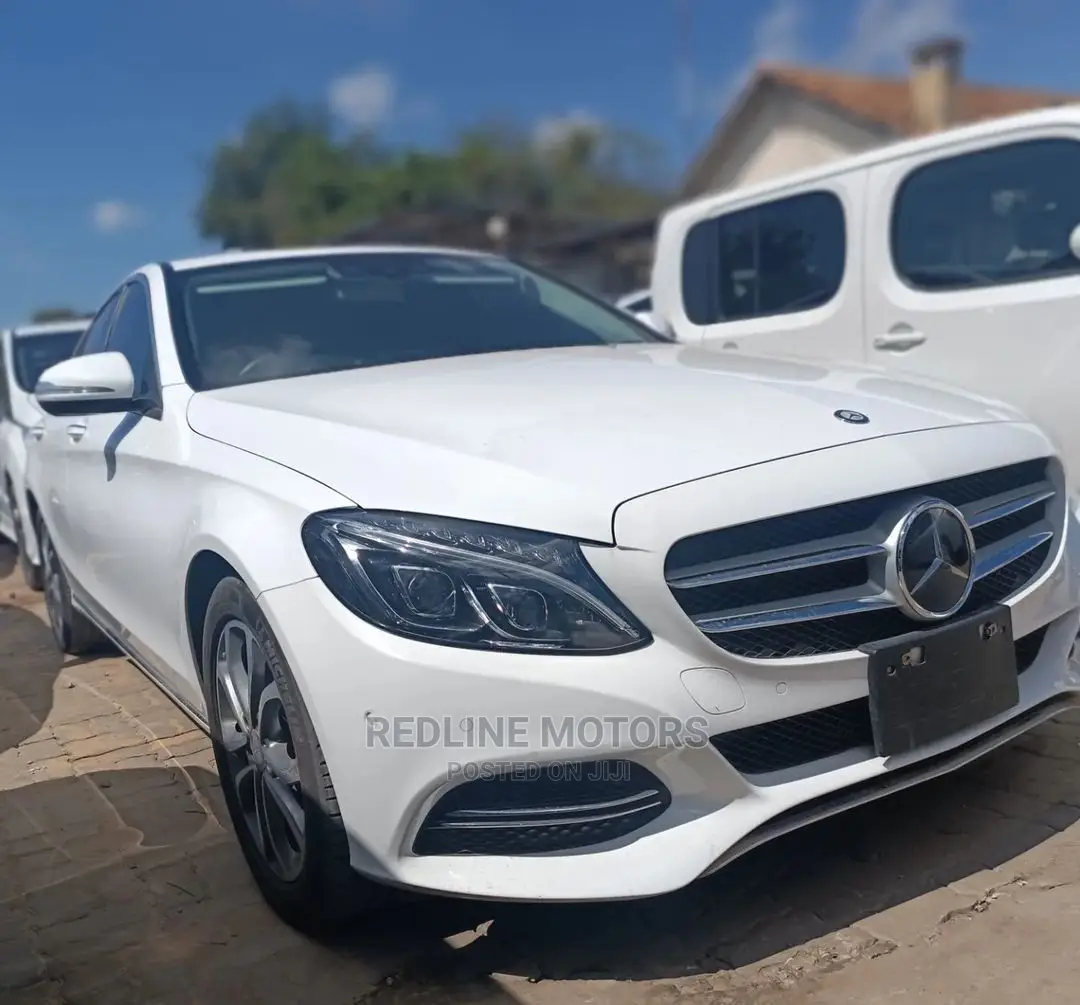 Mercedes-Benz C200 2017 Pearl