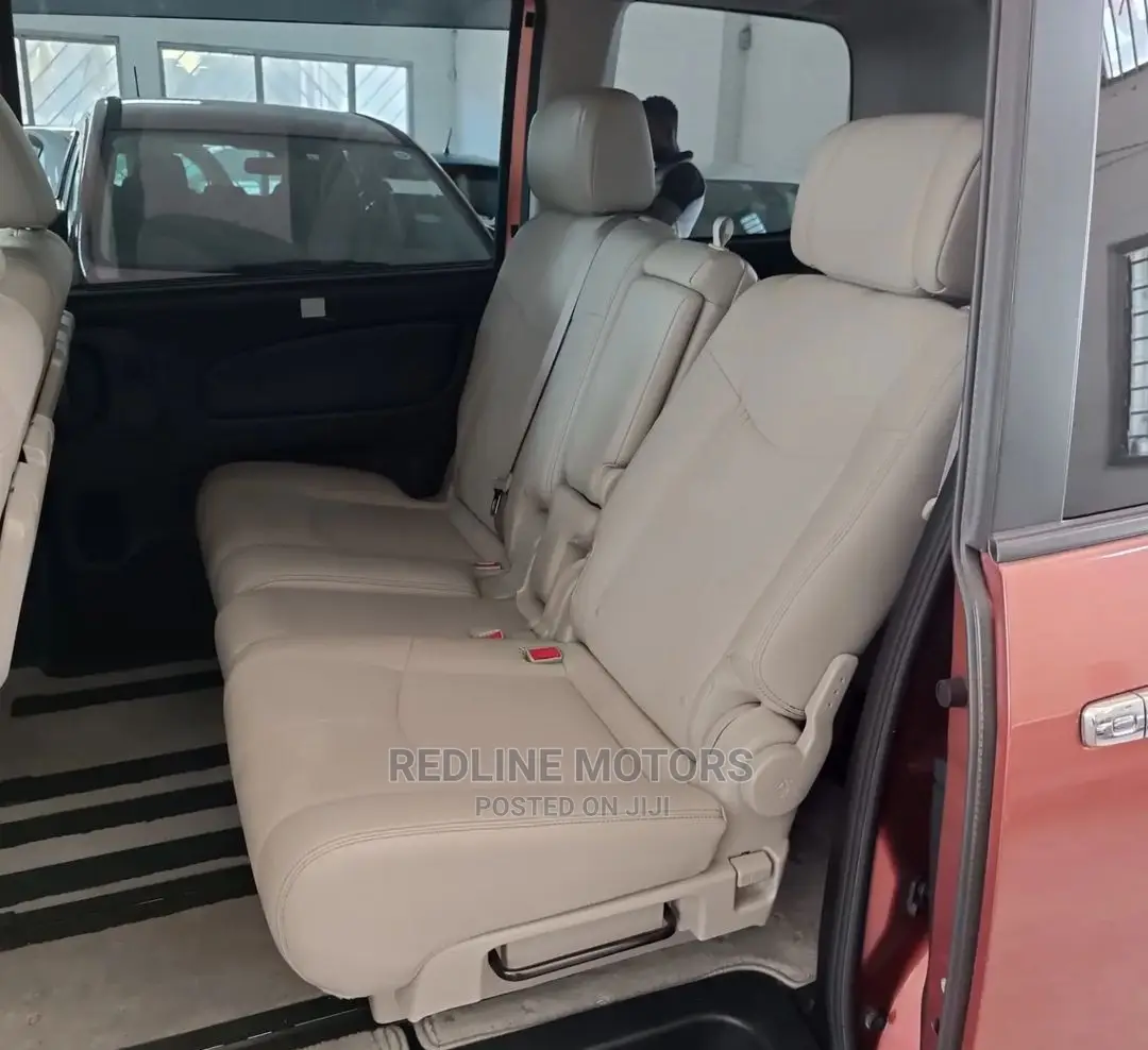Nissan Serena 2016 Red