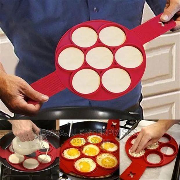 Pancake Flipper / Pancake Mold - thumbnail 3