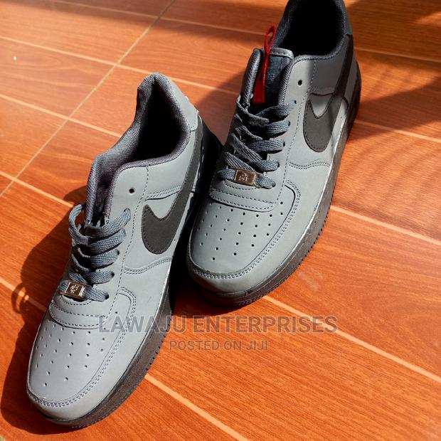 Nike Sneakers - Size 42 - thumbnail 3